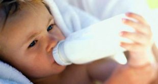 كيف أعود طفلي على الرضاعة الصناعية