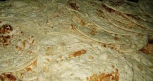 عمل الخبز العراقي‎‏