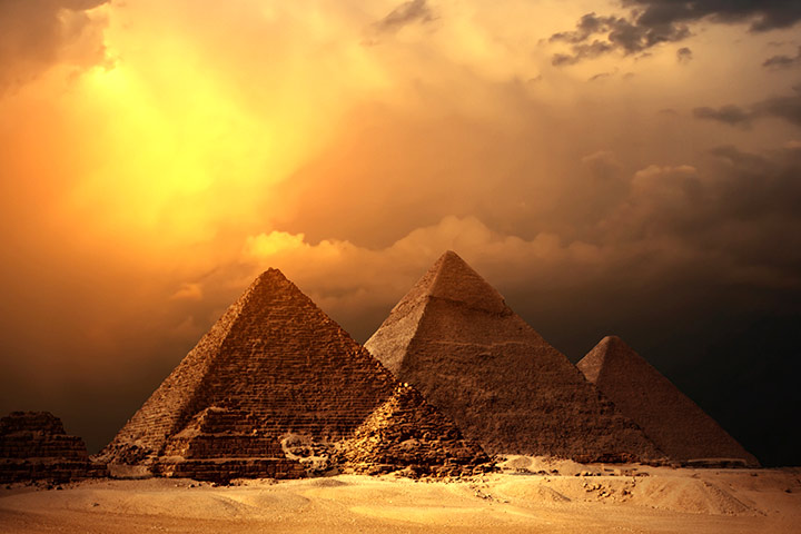 الأهرامات المصرية وكيف بنيت