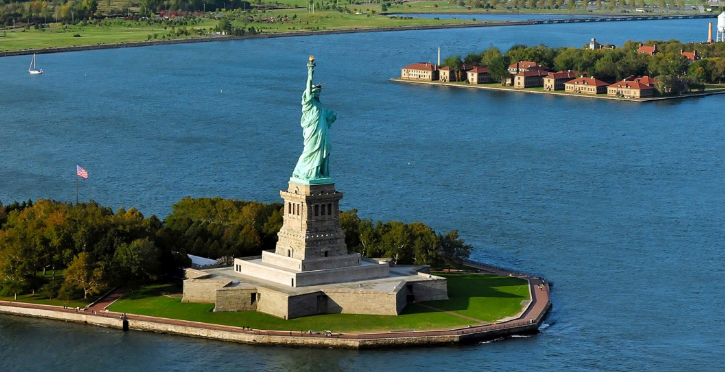 السياحة في نيويورك - تمثال الحرية Statue of Liberty
