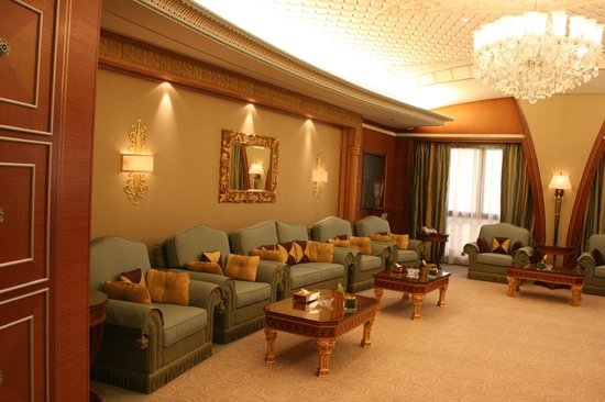 فندق الريتز كارلتون الرياض جناح العرسان