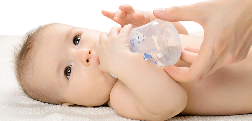 ما هى اعراض الجفاف عند الرضع