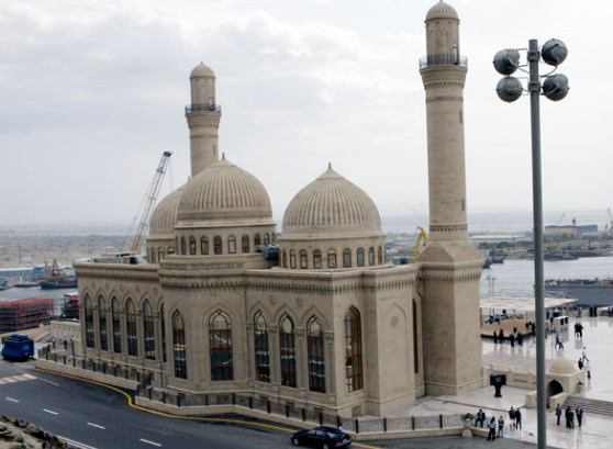 السياحة في اذربيجان المسافرون العرب - مسجد باب الهيبة